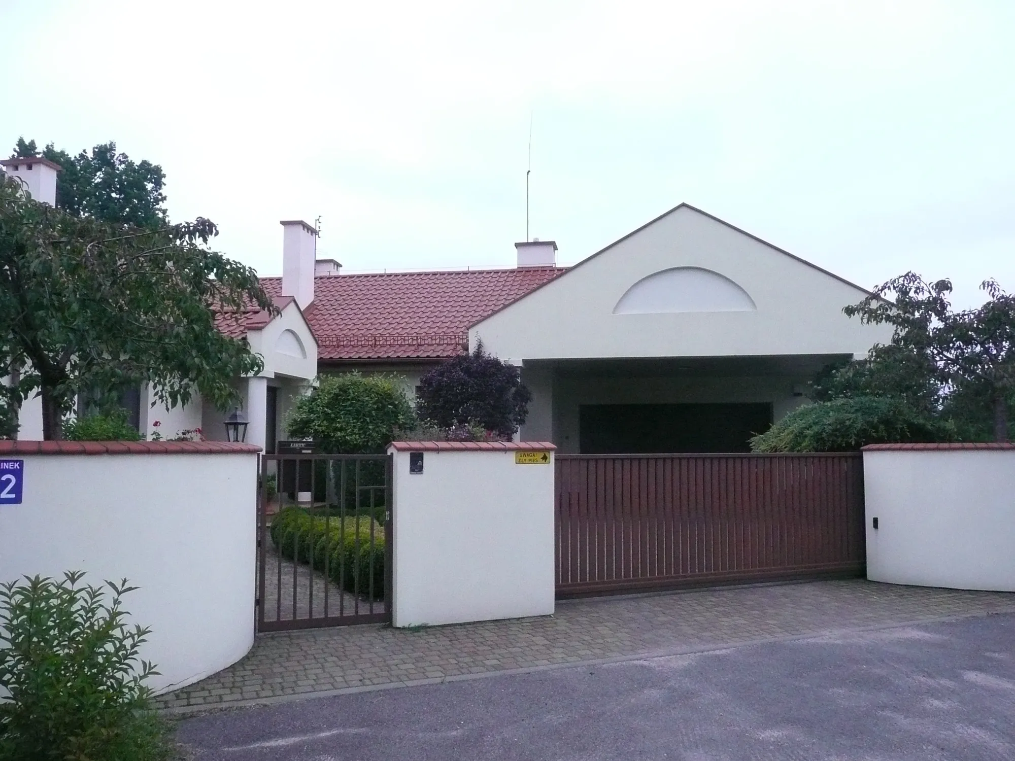 LUBLINEK — single-family house with garages — Single-family housing (4)